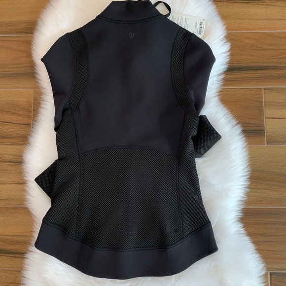 Hot mesh jacket lululemon black size 4 luxtreme - Picture 3 of 5